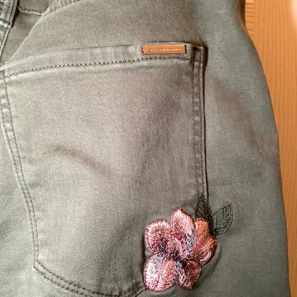 WHITE HOUSE BLACK MARKET WHBM GREEN PRET FLORAL EMBROIDERED Size 6 - Picture 3 of 4